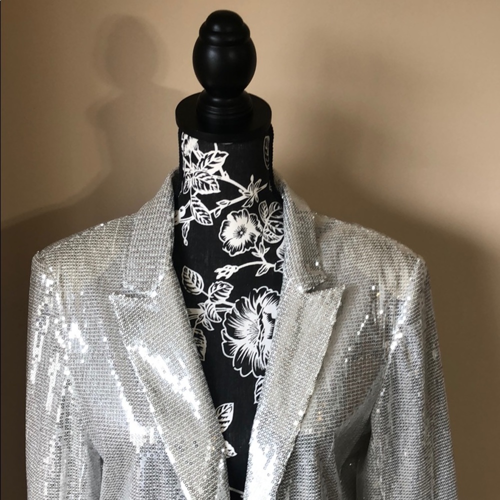 Apart sequined blazer. Size 10.